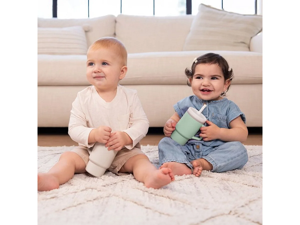 Infantino My 1st Tumbler - Gobelet d'apprentissage en silicone 255 ml (Cool Mint)