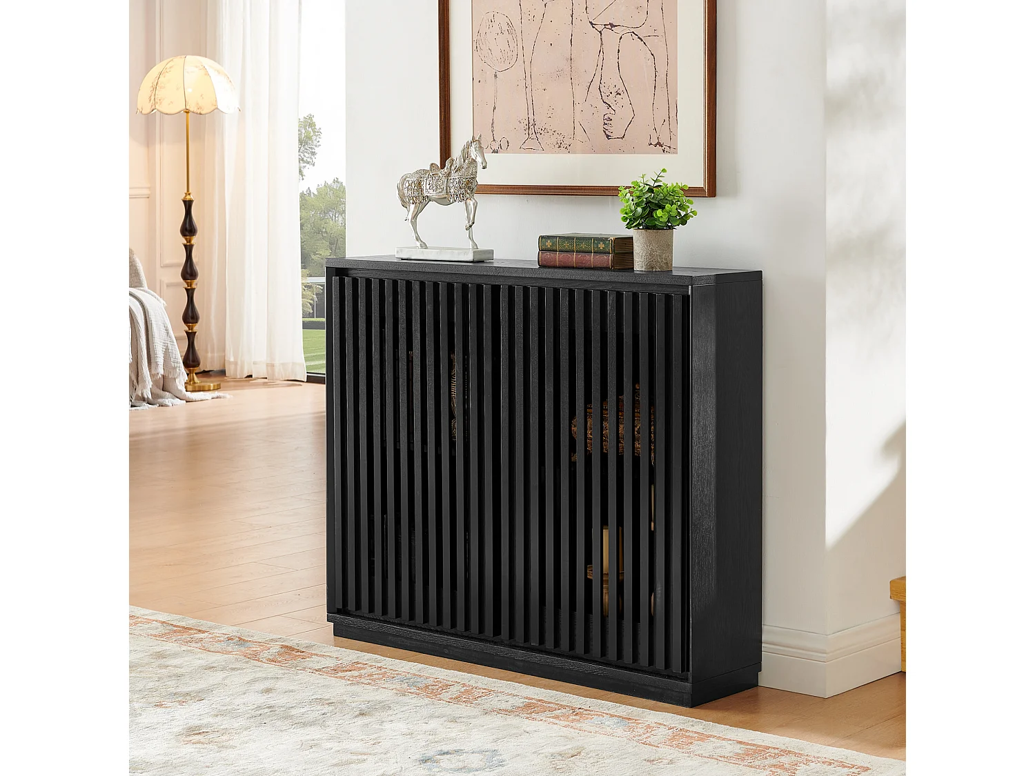 Buffet vintage noir avec 2 portes - Panneaux cannelés et ajourés