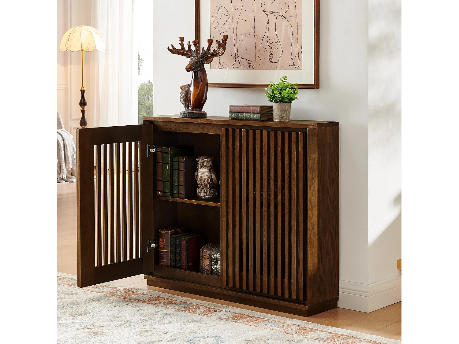 Buffet vintage marron avec 2 portes - Panneaux cannelés et ajourés