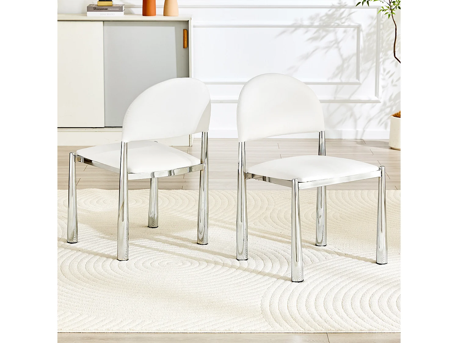 Set van 2 witte PU-stoelen met halfronde rugleuning en metalen poten
