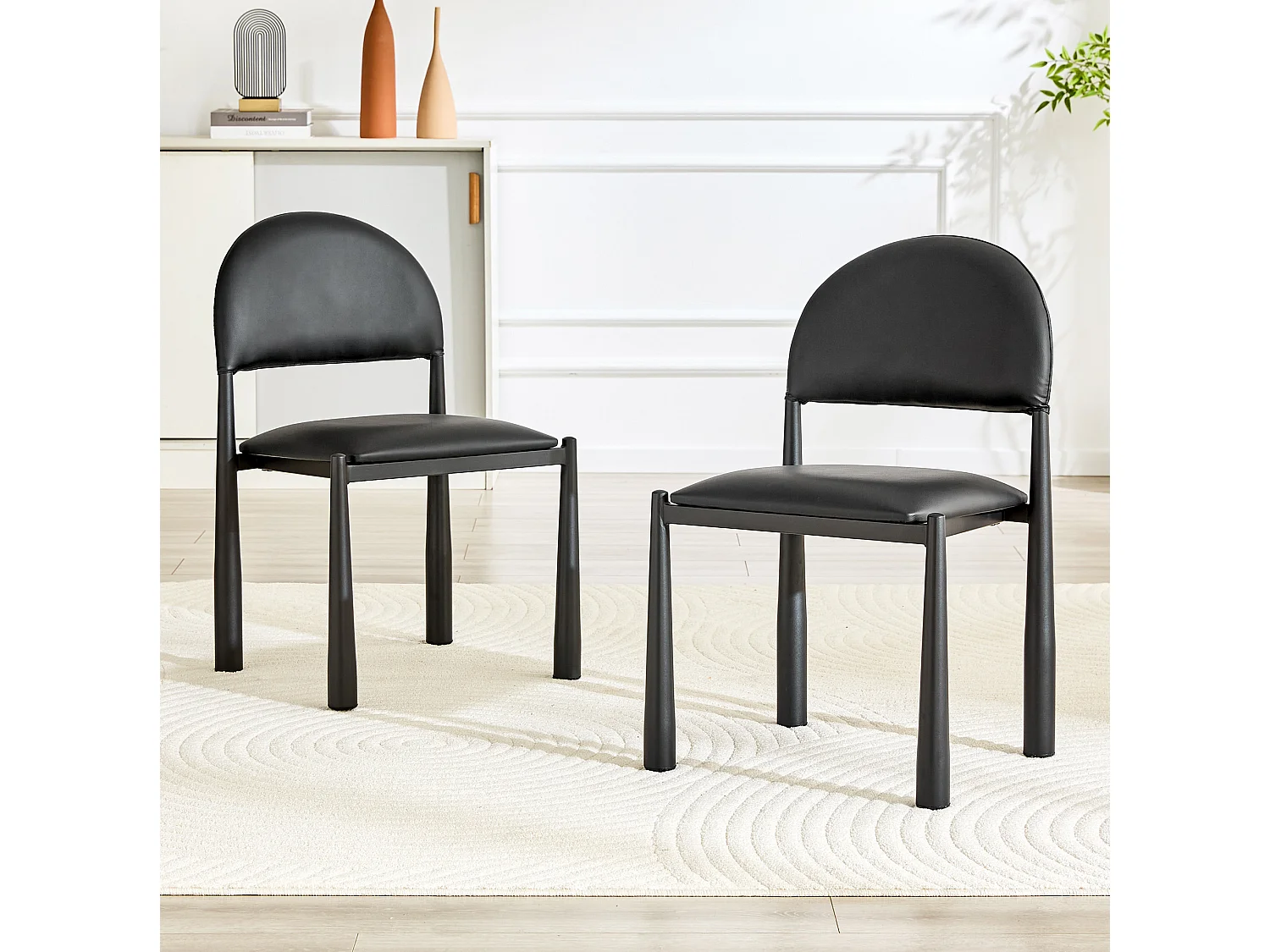 Set di 2 sedie in PU nero – Schienale semicircolare e gambe in metallo