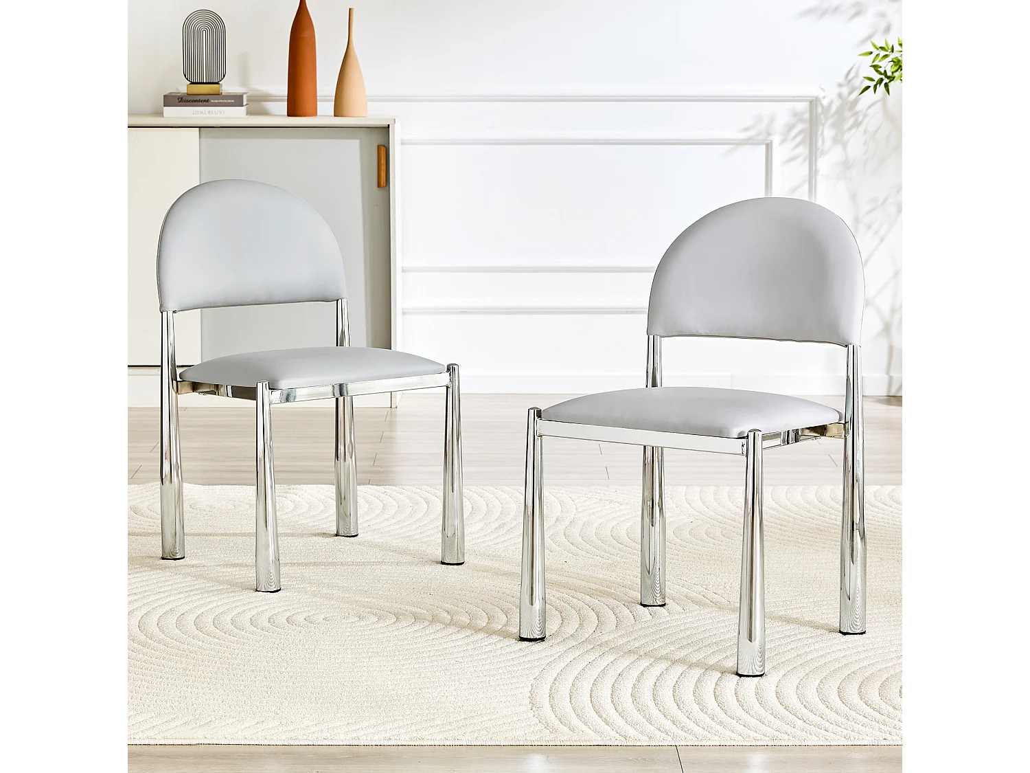Set van 2 lichtgrijze PU-stoelen met halfronde rugleuning en metalen poten