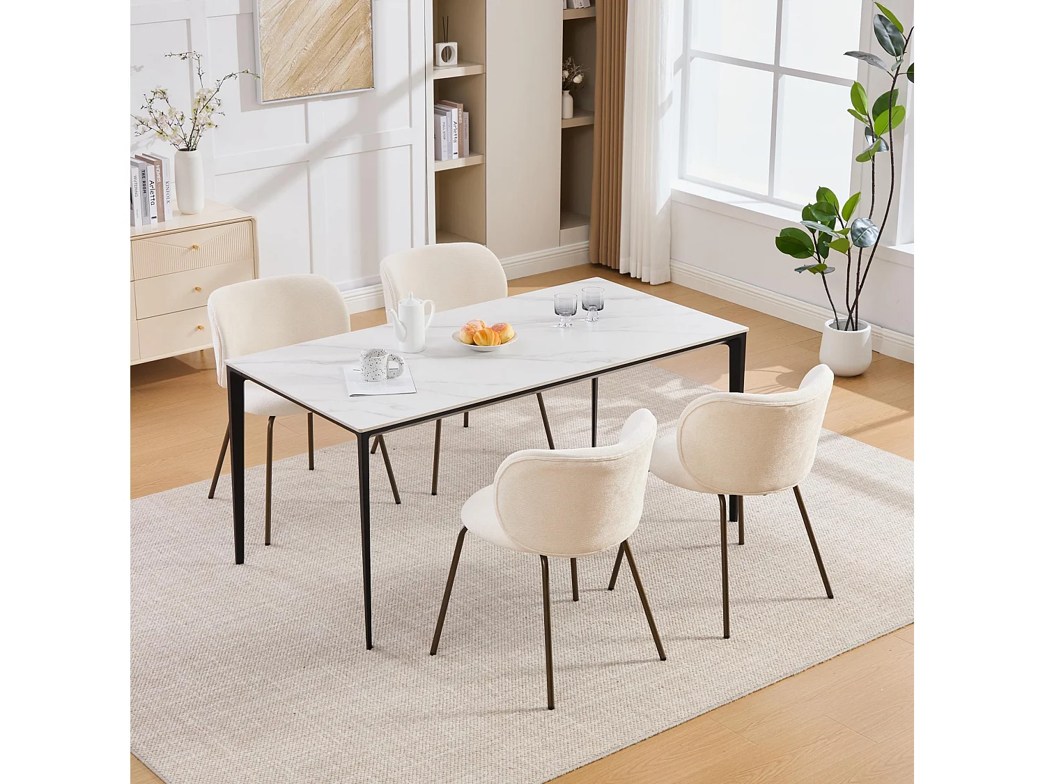 Lot de 2 chaises chenille crème, dossier courbé, pieds métal bronze, design moderne, salle à manger