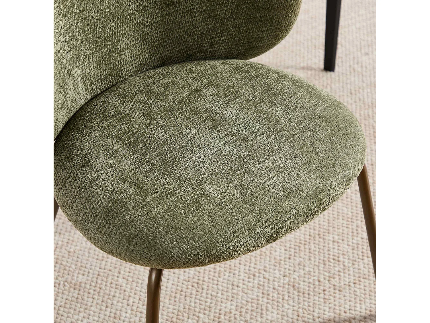 Lot de 2 chaises chenille vert, dossier courbé, pieds métal bronze, design moderne, salle à mange