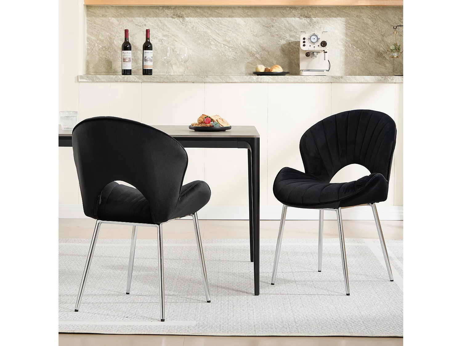 Set van 2 fluwelen stoelen met gebogen rugleuning en open achterzijde – Zonder armleuningen – Zwart