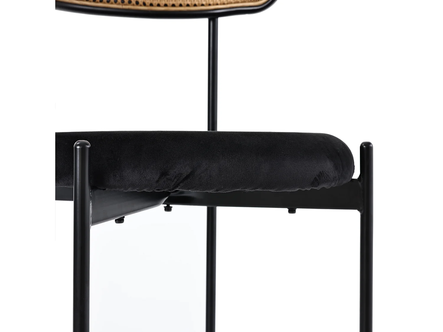 Lot de 4 chaises velours noir, dossier rotin, pieds métal, design scandinave, salle à manger