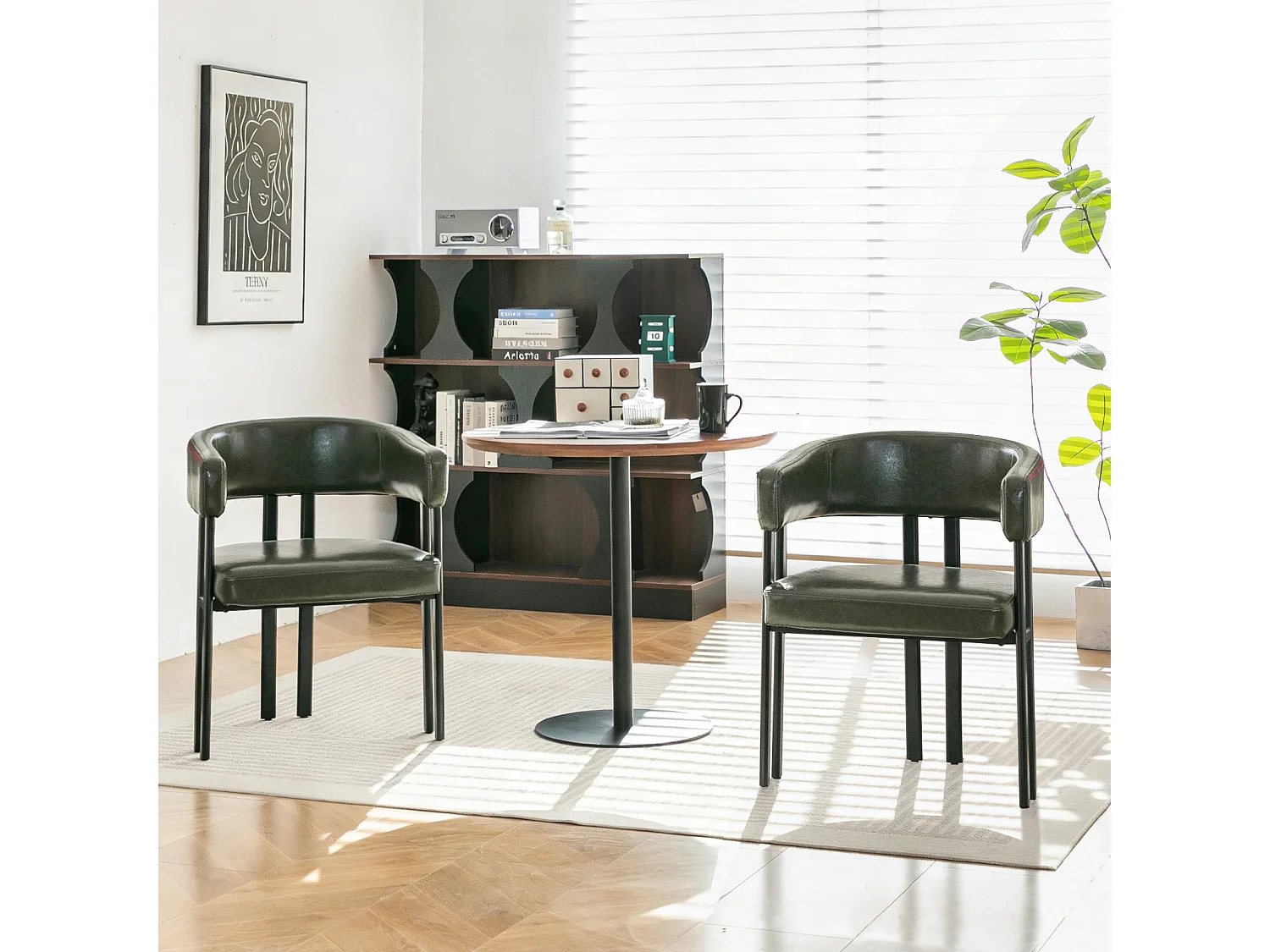 Fauteuil design vert en similicuir, dossier courbé, pieds métal, avec accoudoirs, bureau/salon