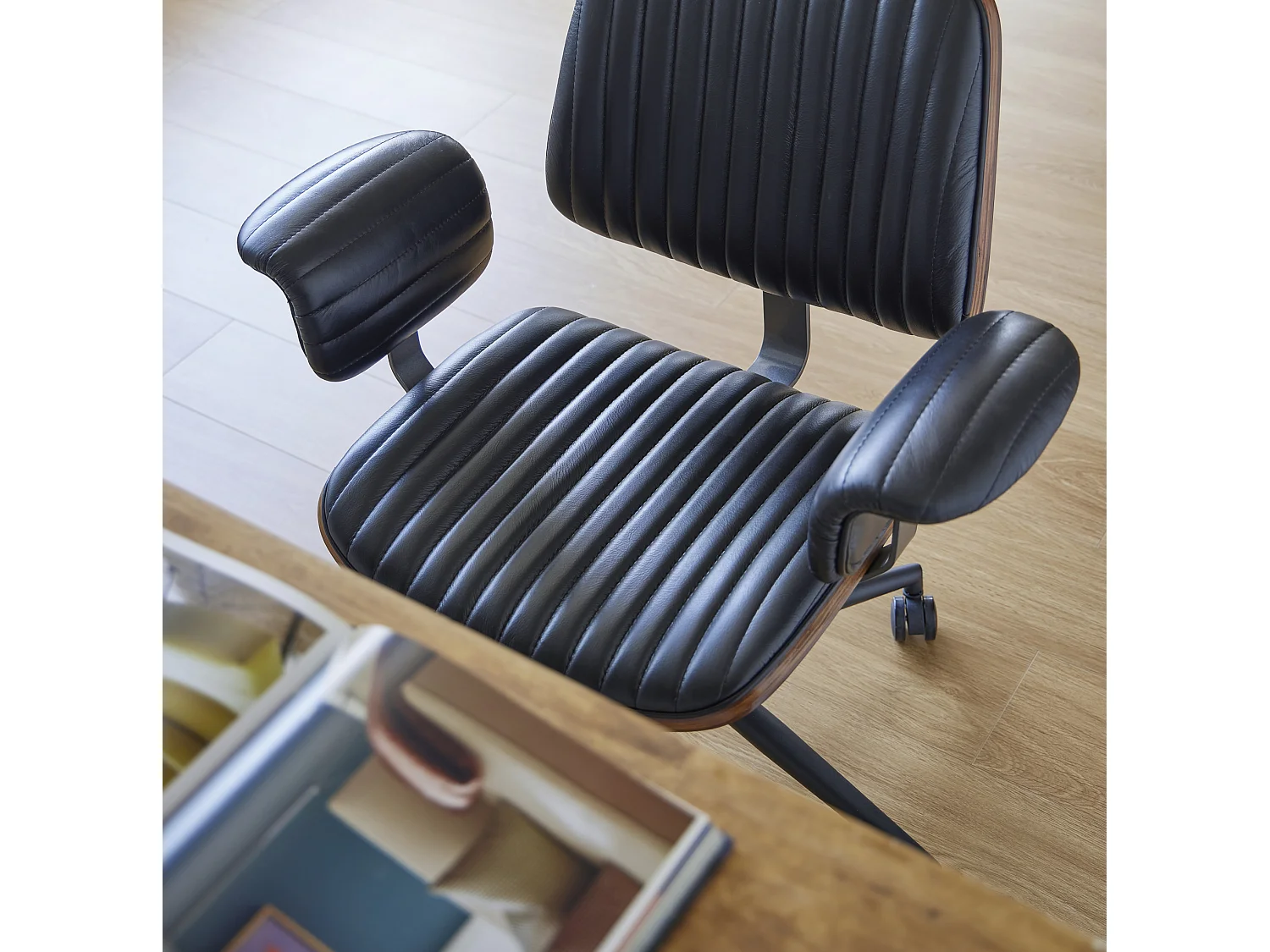 Ergonomische 360° draaibare typstoel met wielen, zwart kunstleer
