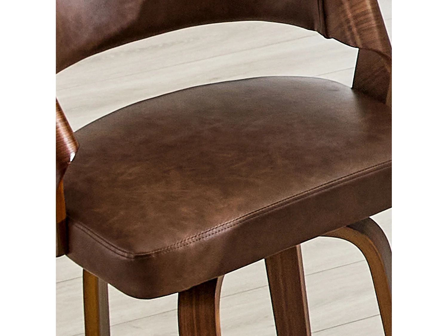 Lot de 2 Tabourets de Bar Mid Century avec Fonction Pivotante et Dossier Rembourré en Similicuir Marron ou Lin Crème