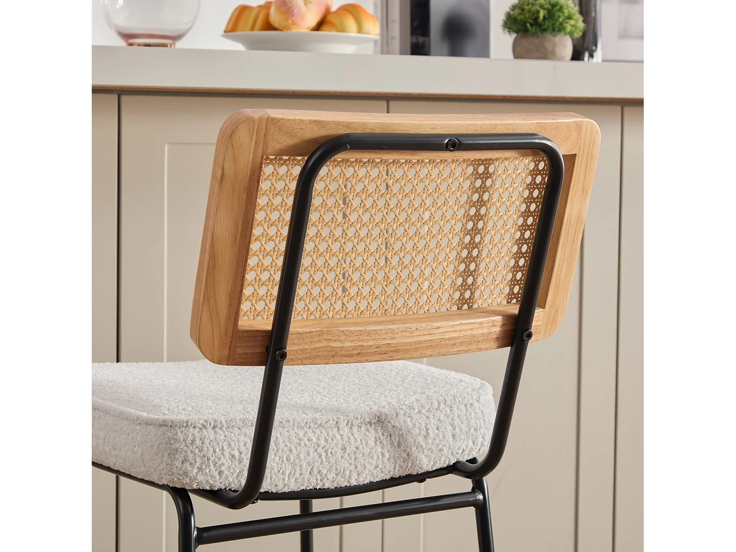Ensemble de 2 tabourets de bar vintage moderne avec dossier en rotin et pieds en métal