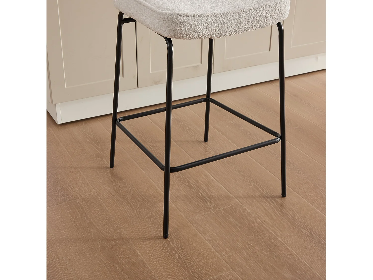 Ensemble de 2 tabourets de bar vintage moderne avec dossier en rotin et pieds en métal