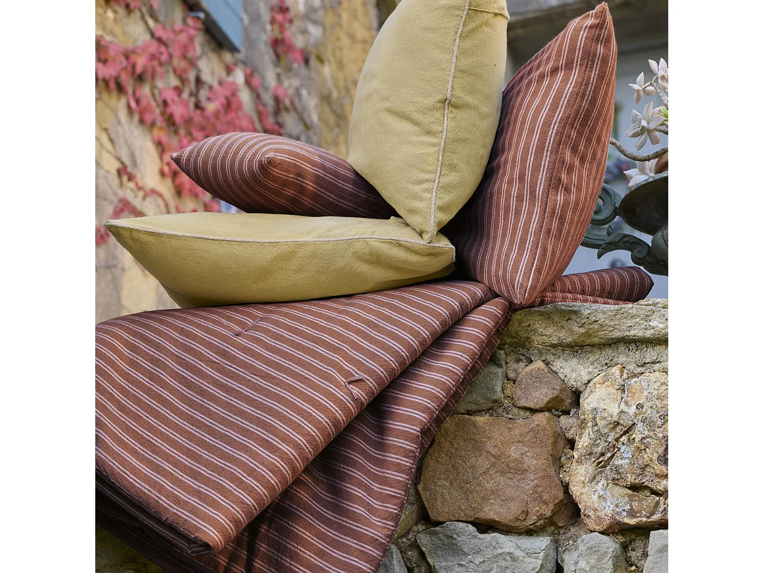 Housse de coussin coton lavé 40x60 cm LILI DÉCO marron terre cuite