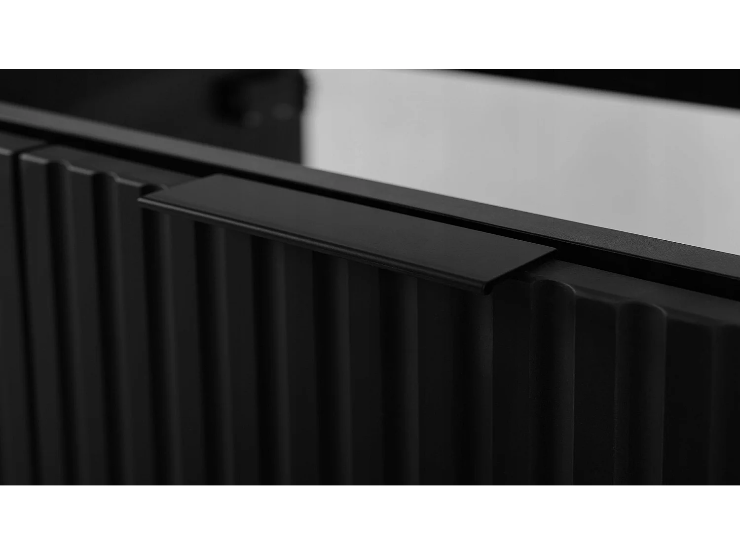 Waschbeckenunterschrank 140cm - Hängend - Geriffelt Schwarz - braune Platte – RODAN