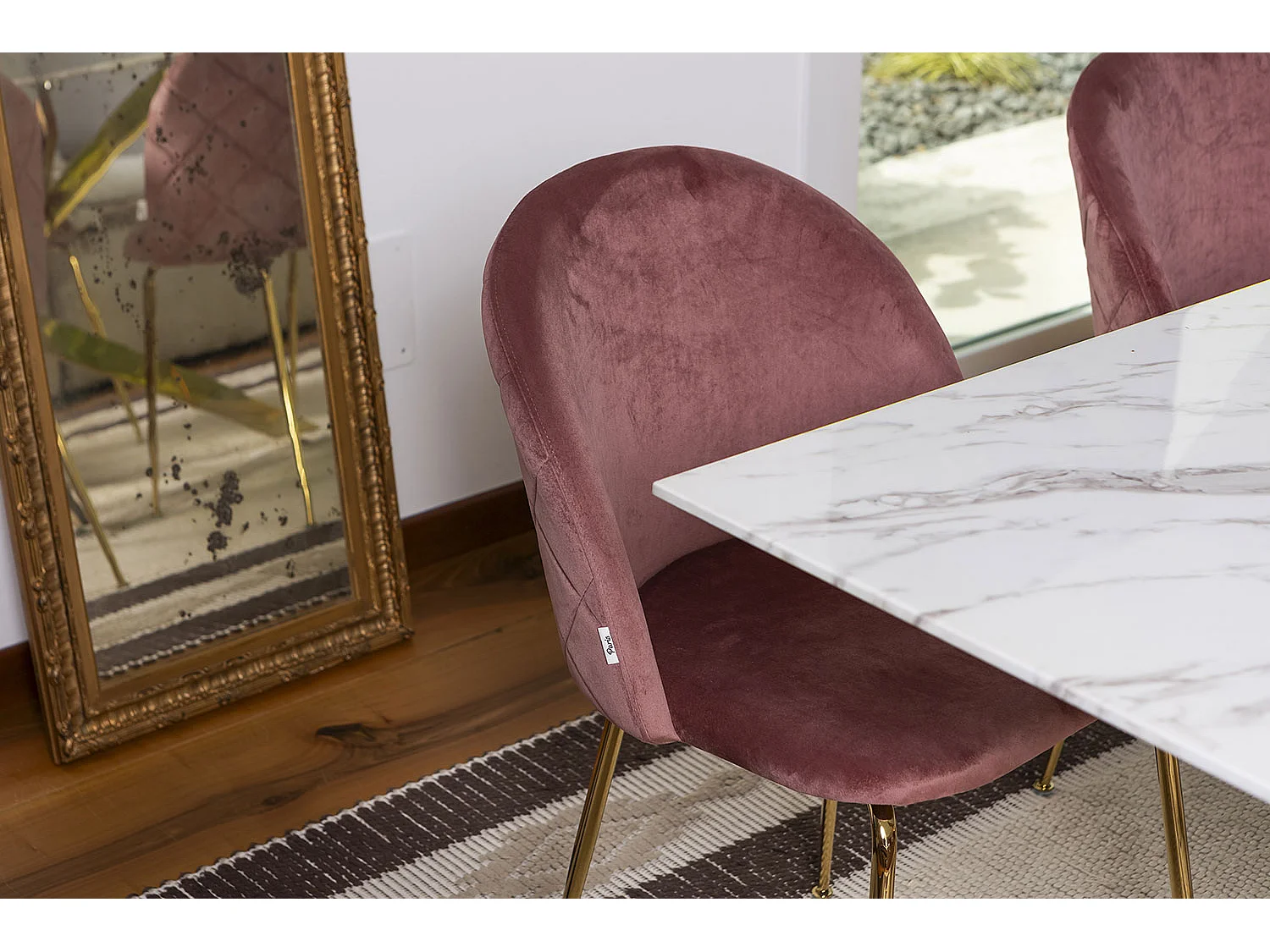 Table d’intérieur 160x90 cm, plateau en verre trempé, pieds en métal, design élégant, pour cuisine ou salle à manger – Morgan – Marbre blanc/Argent