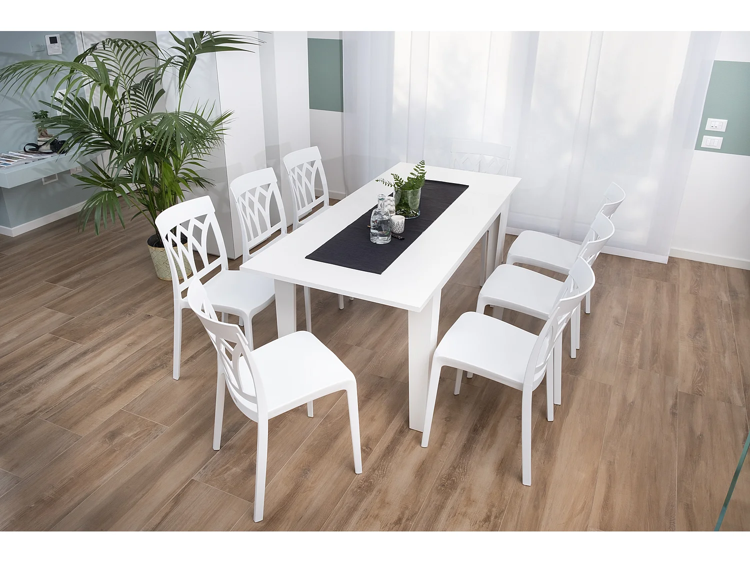 Lot de 4 chaises empilables en polypropylène design classique, résistantes et faciles à nettoyer, pour cuisine, jardin, terrasse, restaurants EMMA/Blanc