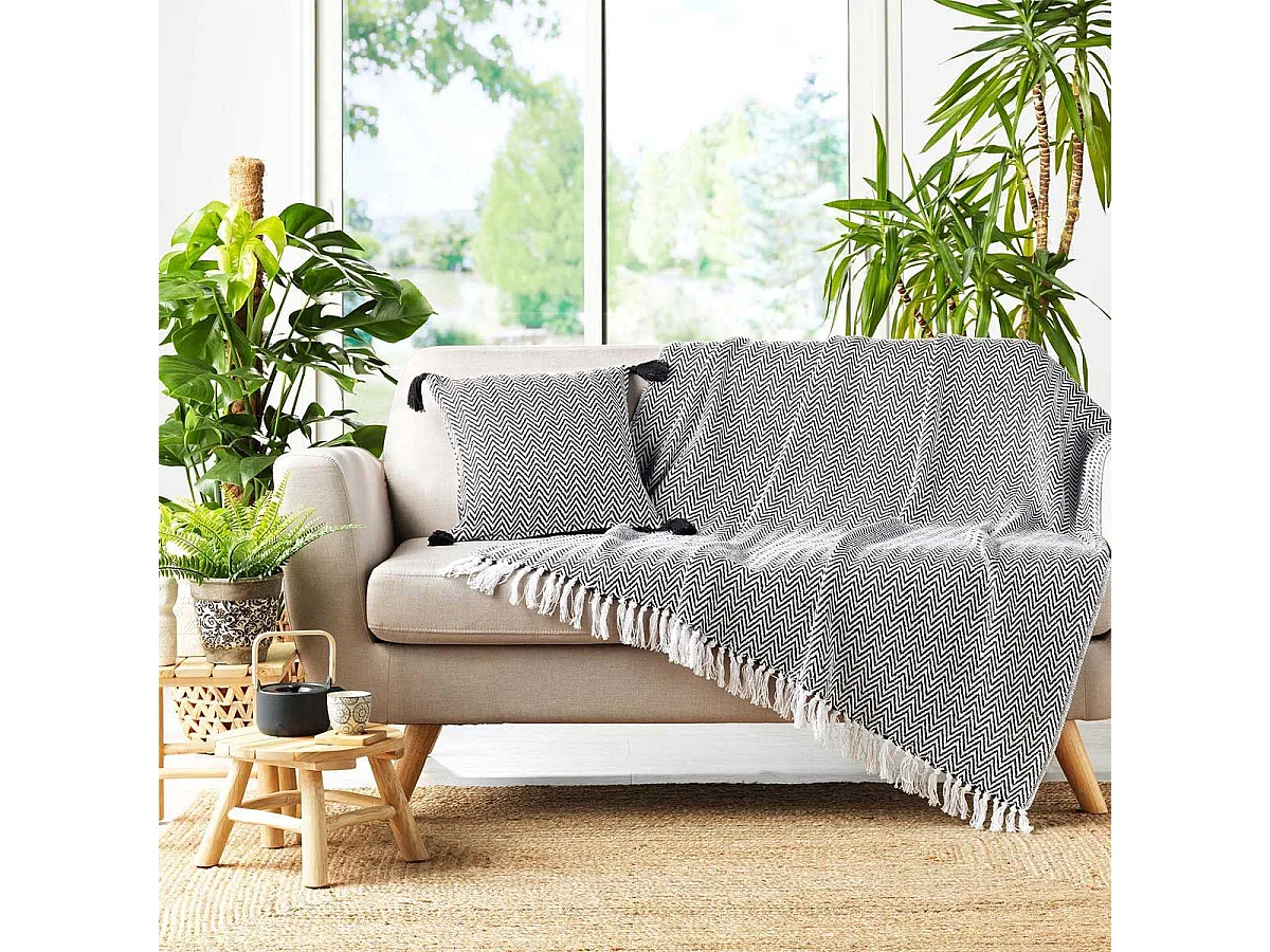 Coussin Déco à Pompons "Basile" 40x40cm Noir