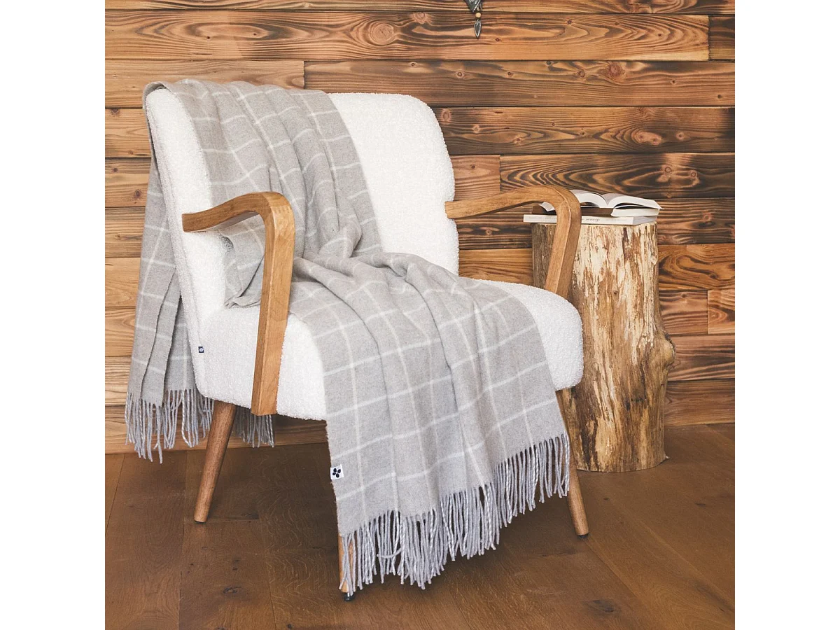 Plaid à franges 140x200cm en laine et cachemire gris et blanc à carreaux - BERTILLE