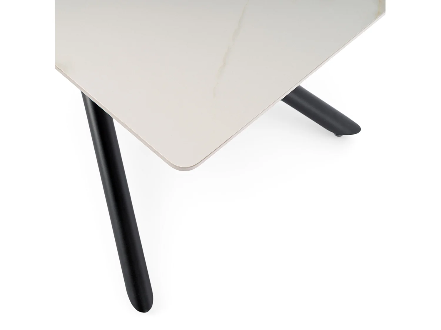 Stół ceramiczny efekt Calacatta z nogami X, 160 cm – MACINAGGIO