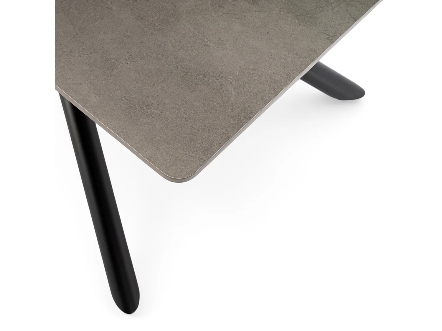 Grijze keramische tafel met steeneffect en X-vormige poten, 140 cm - MACINAGGIO