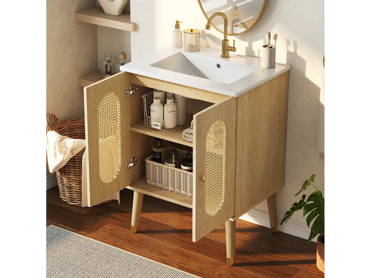 Meuble vasque en bois clair 61 cm, portes en rotin, lavabo céramique, pieds dorés, design naturel