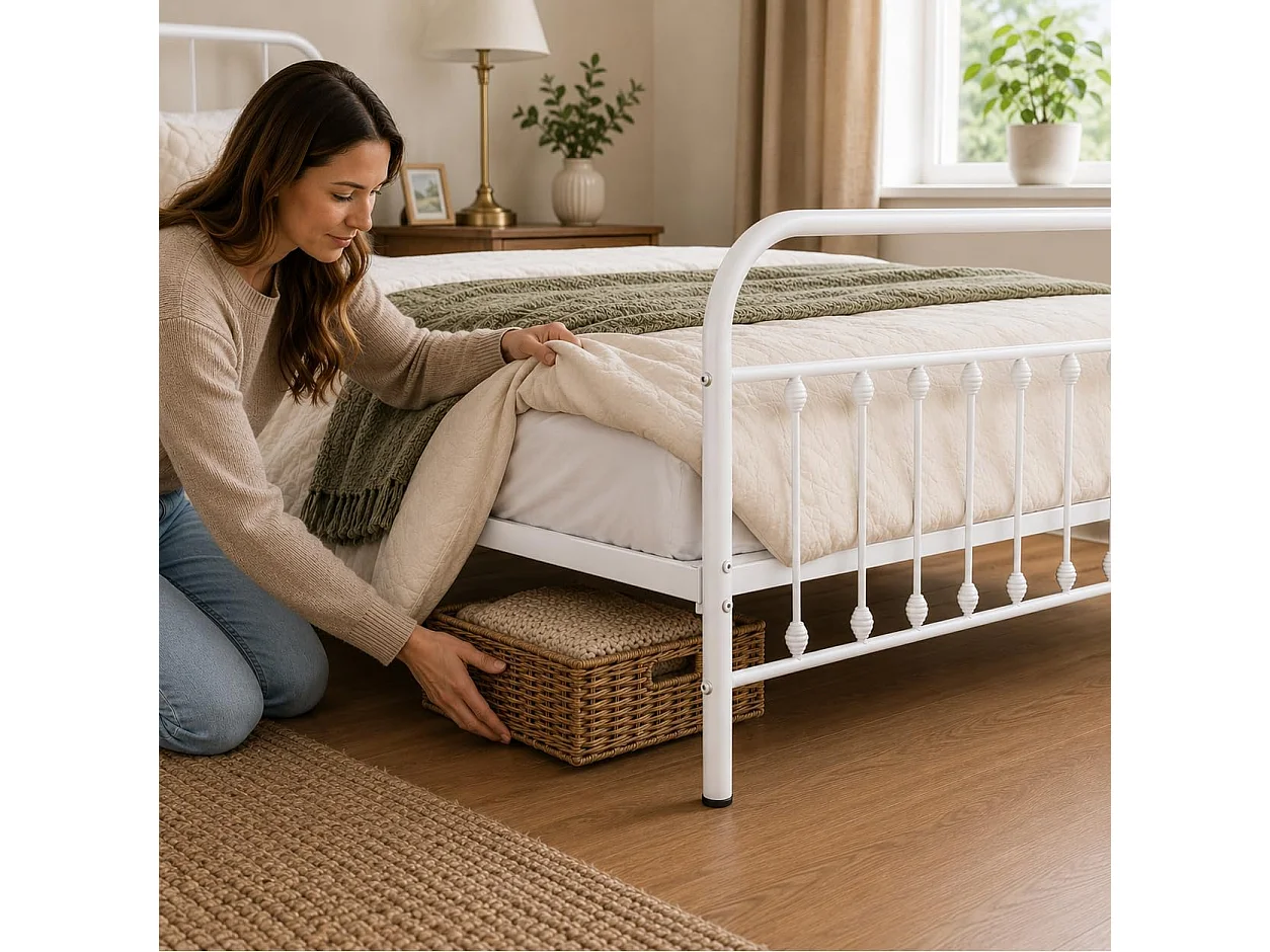 Amelia 4ft6 Modern Minimalist Metal Bed Frame in White