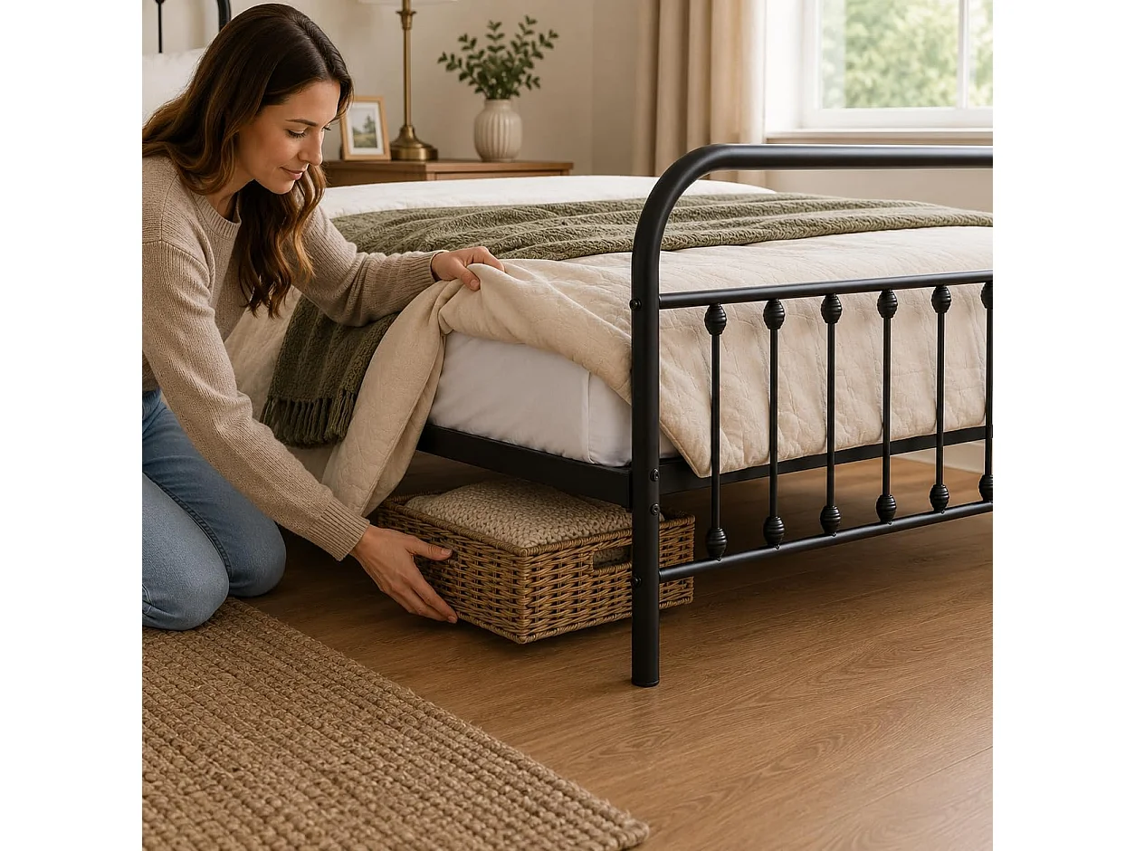 Amelia 4ft6 Modern Minimalist Metal Bed Frame in Black
