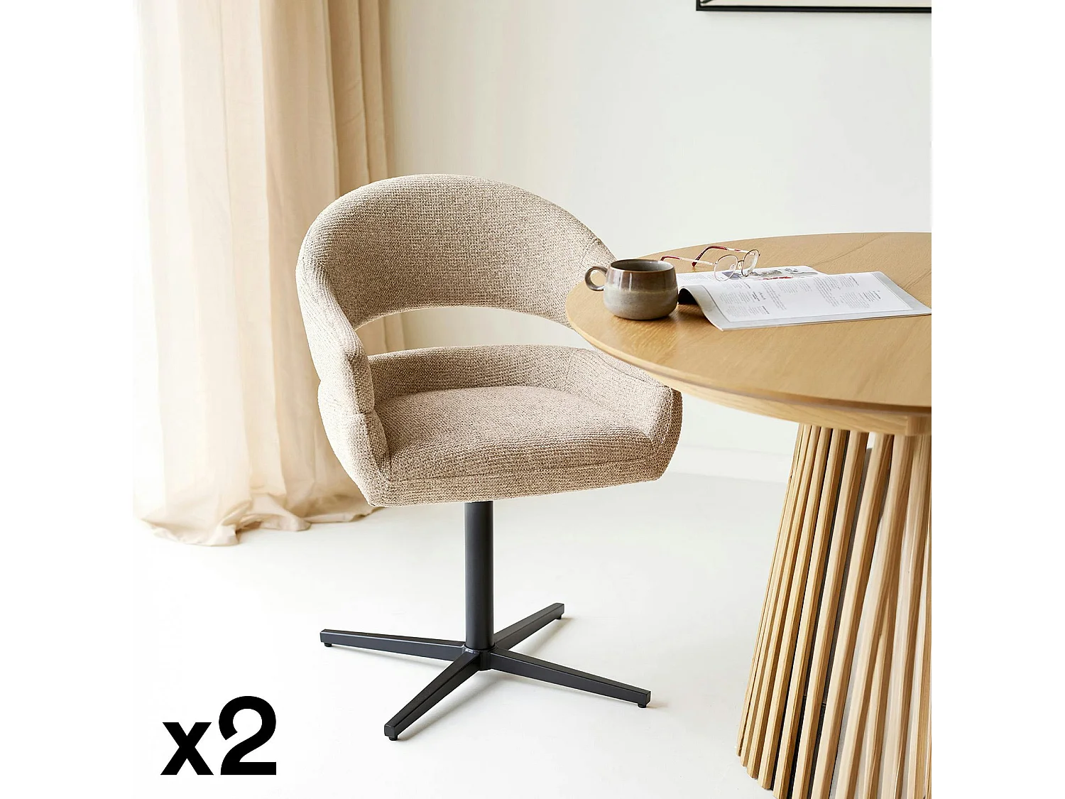Chaise pivotante beige design avec pied noir (lot de 2) MONTREUX