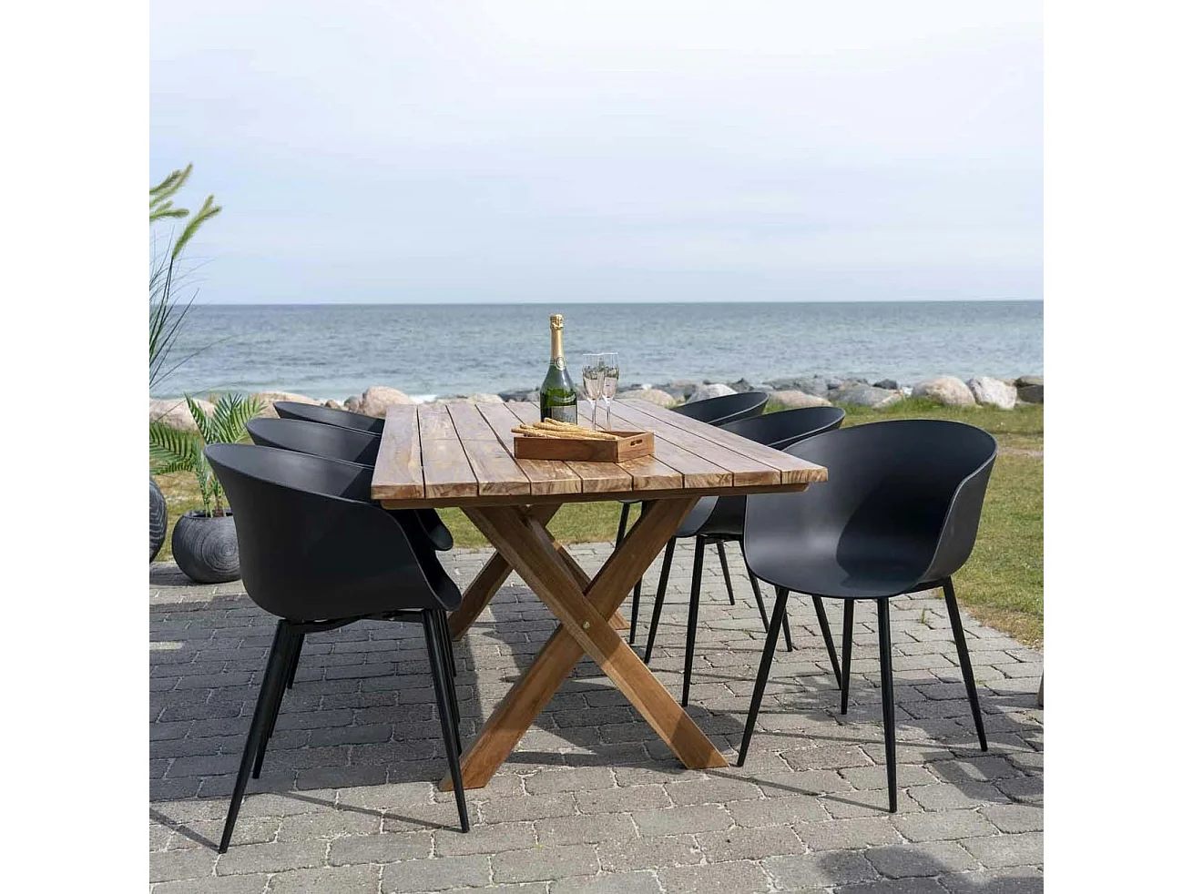 Chaise coque noire en polypropylène (lot de 2)