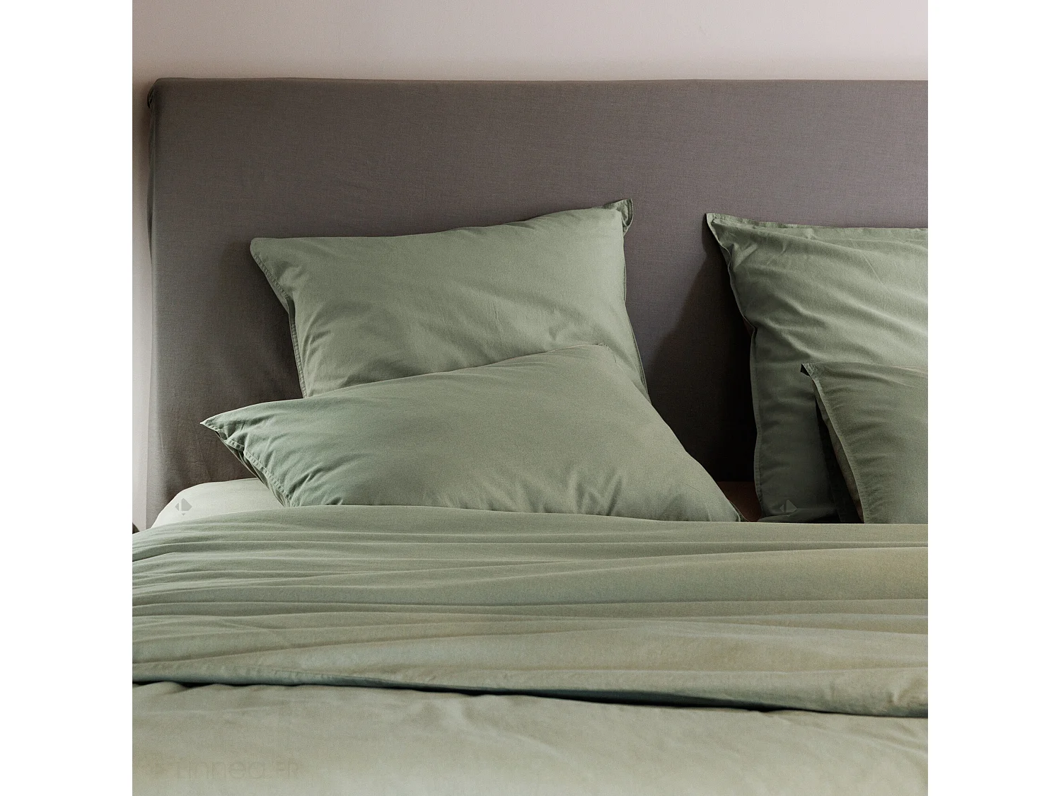 Housse de couette PALACE pur coton lavé 200x200 cm uni vert sauge