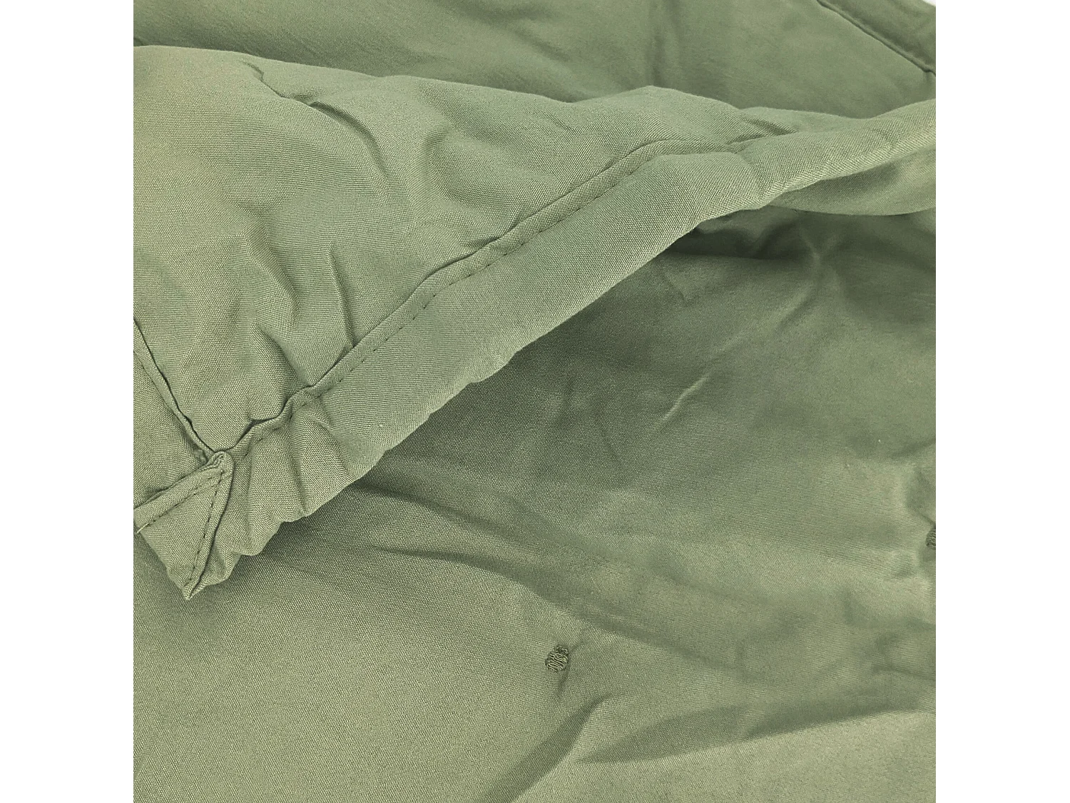Couvre-lit 220x240 cm CELESTE velours piquage points brodés vert Mousse