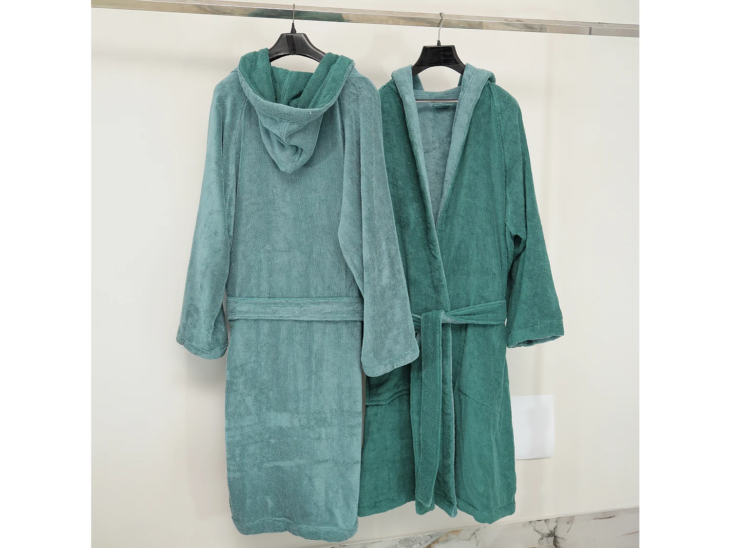Accappatoio Sekate, 100% Cotone con Cappuccio Reversibile, Verde Acqua, Colore Struttura Verde, Sfumatura Colore Struttura Acqua