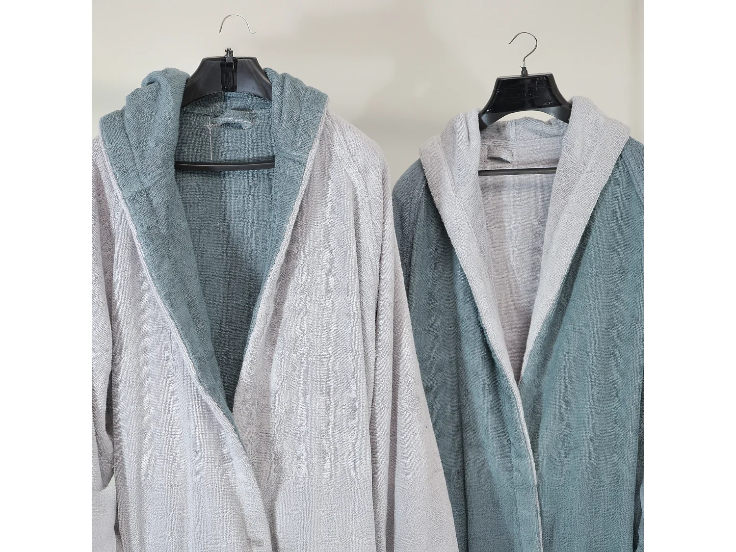 Accappatoio Sekate, 100% Cotone con Cappuccio Reversibile, Grigio Chiaro, Colore Struttura Grigio, Sfumatura Colore Struttura Chiaro