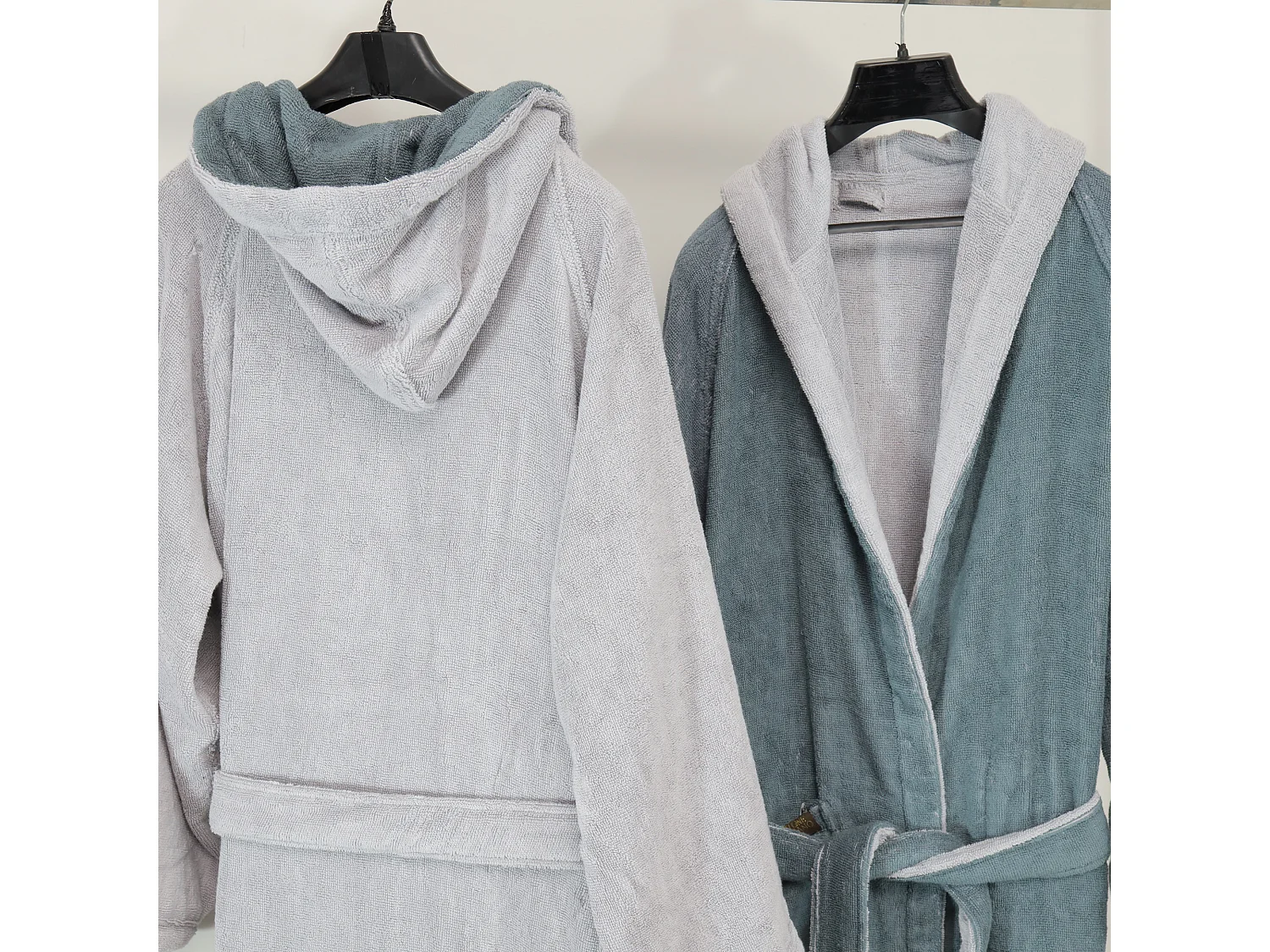 Accappatoio Seha, 100% Cotone con Cappuccio Reversibile, Grigio Chiaro, Colore Struttura Grigio, Sfumatura Colore Struttura Chiaro