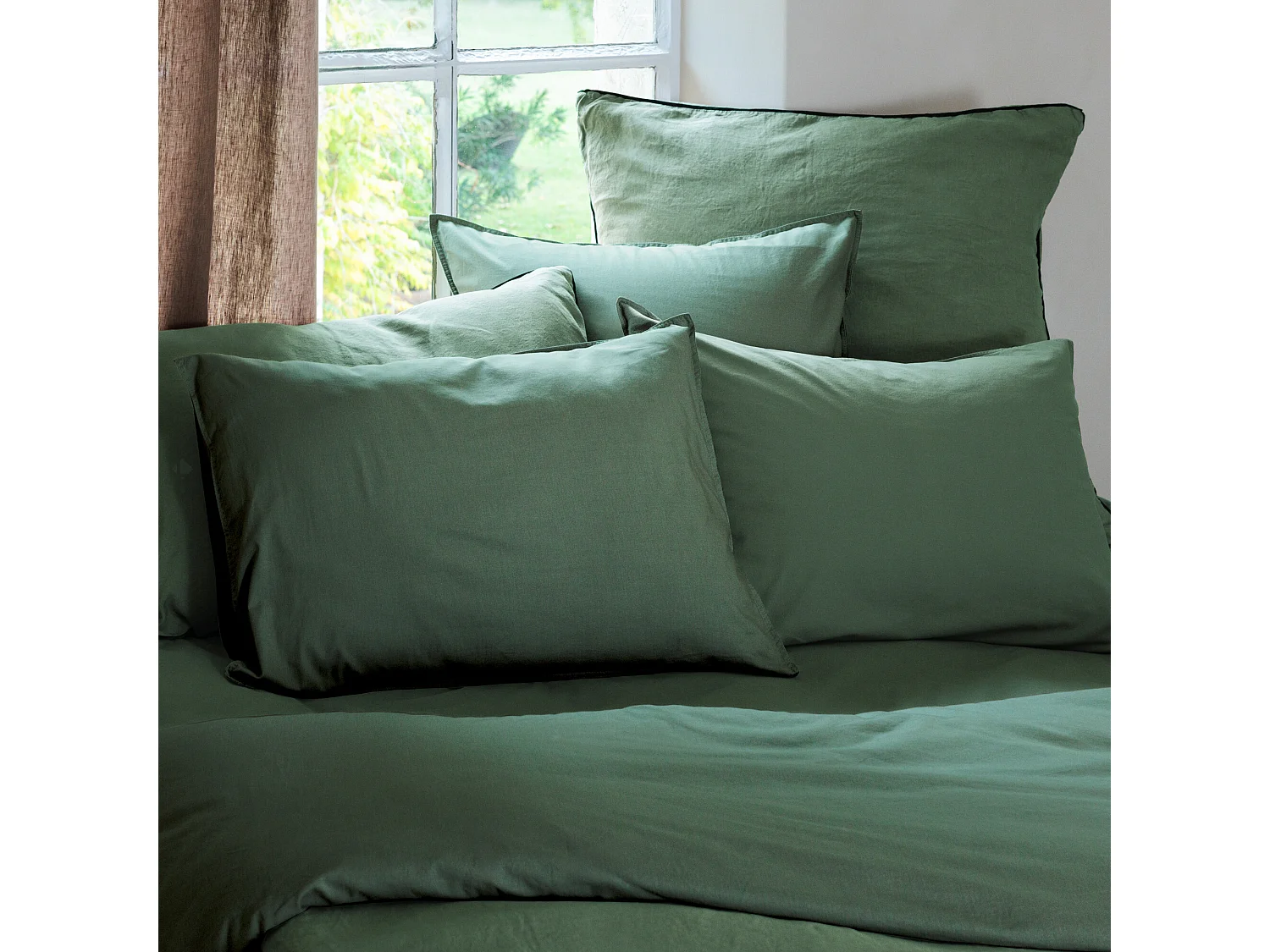 Taie d'oreiller PALACE pur coton lavé 50x70 cm uni vert cèdre