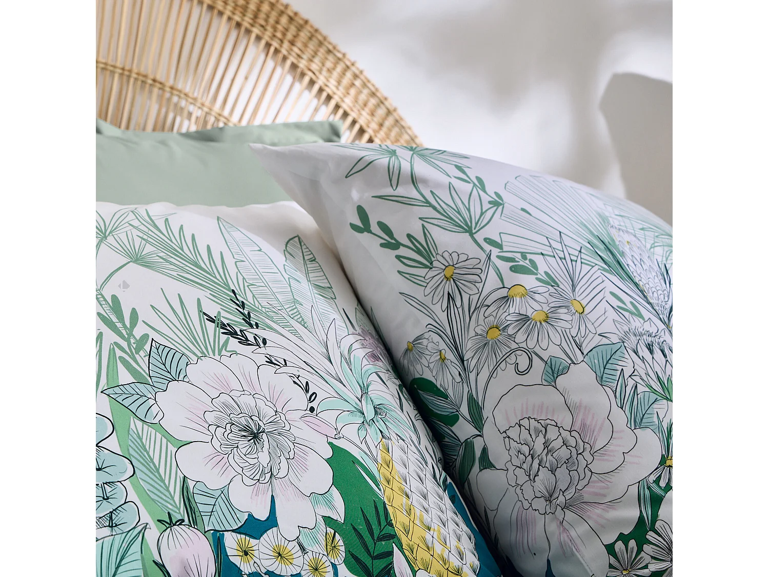 Taie d'oreiller 65x65 cm percale de coton BALI motif floral vert