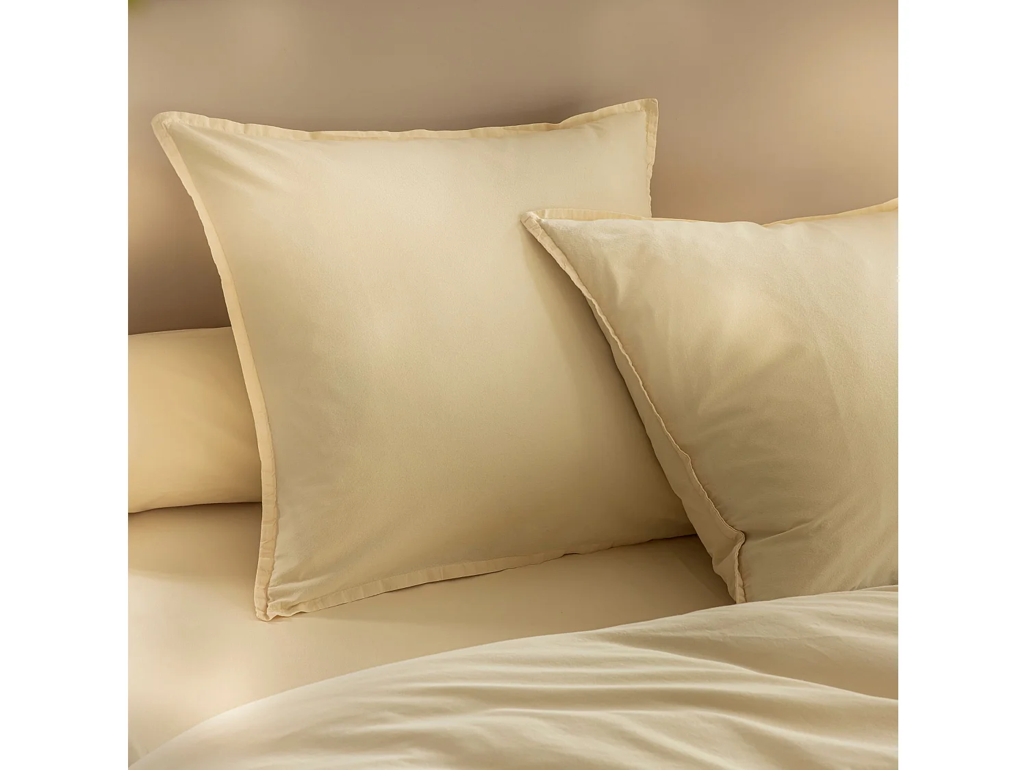 Taie d'oreiller coton lavé - SOMEO Jaune 65x65 - CELESTE