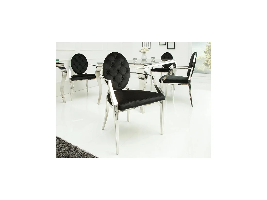 Chaise baroque VELENA en velours noir capitonné avec accoudoirs et structure argentée
