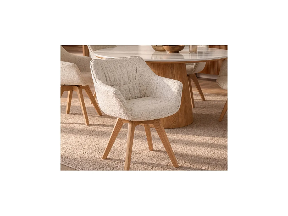 Lote de 2 sillas de diseño COMFY giratorias en tela tweed bouclé beige y patas de roble claro