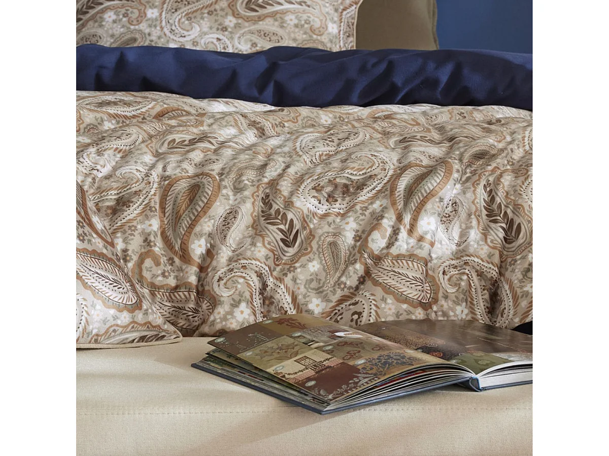 Chemin de lit 90x200cm velours imprimé cachemire coloris beige - VALESIA