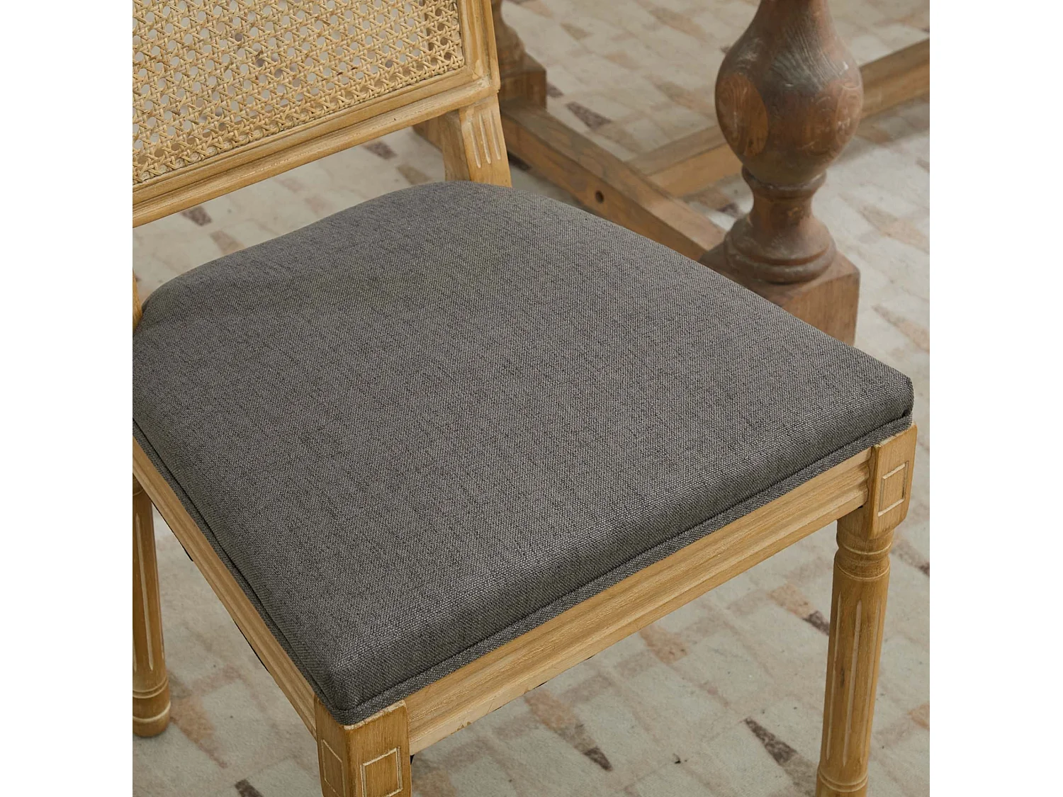 Sedie da Pranzo Vintage Francesi con Schienale in Rattan, Rivestimento in Lino e Molle a S, Set di 2