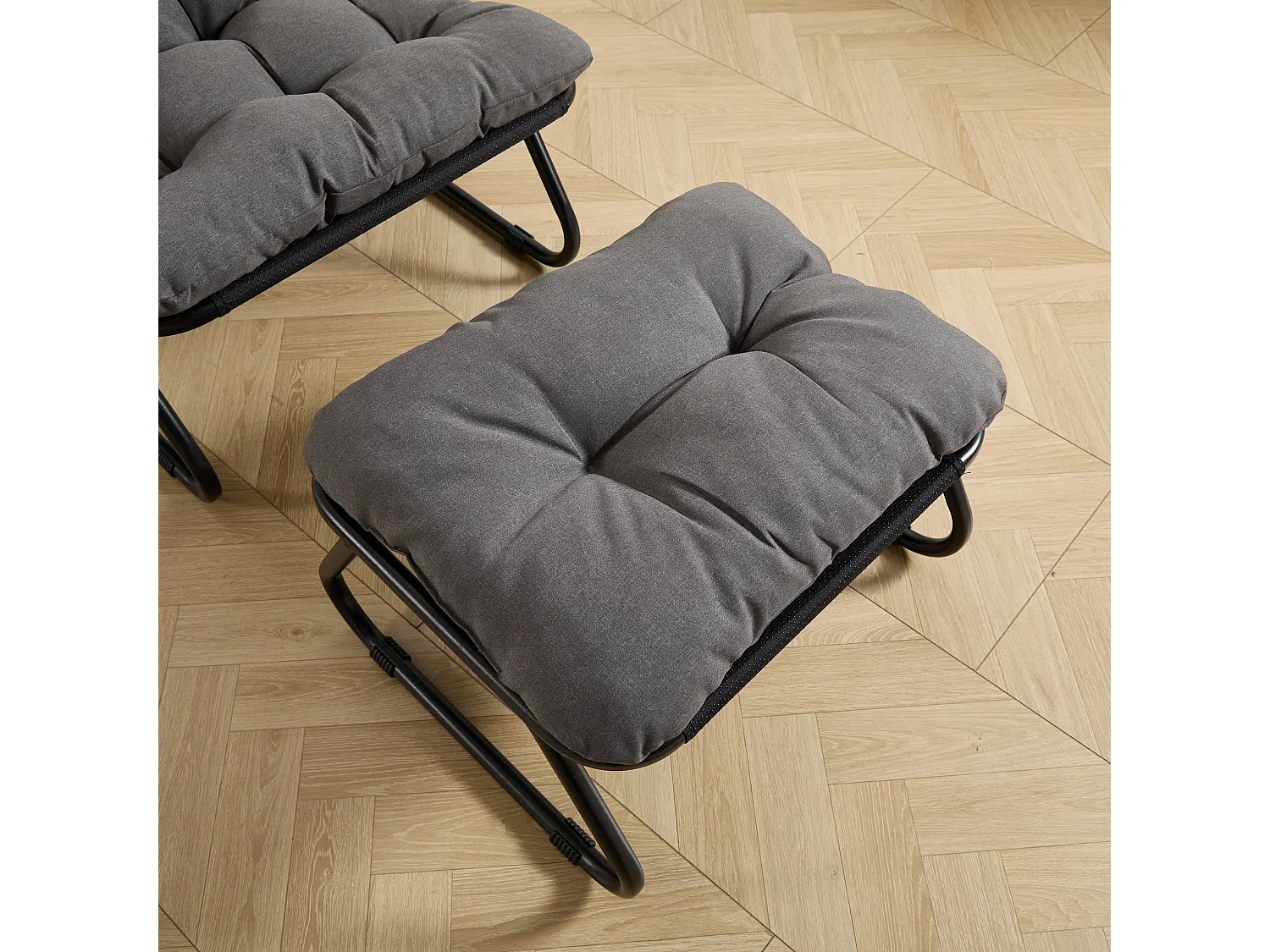 Fauteuil de salon d'extérieur avec repose-pieds ottoman, rembourrage épais et siège respirant - Style moderne gris