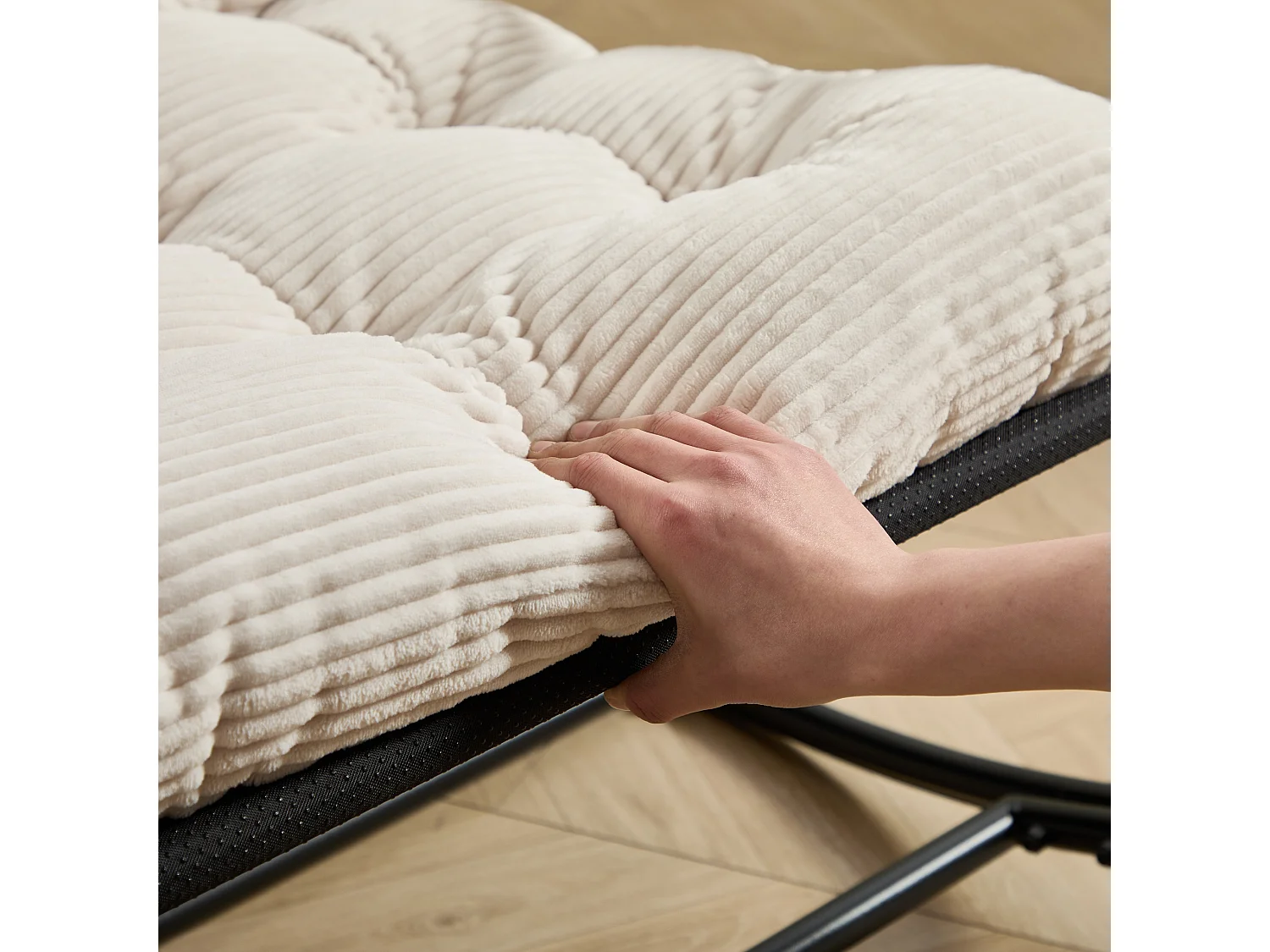 Chaise à Bascule d'Extérieur avec Repose-Pieds et Coussin Epais pour l'Assise, Structure en Acier et Corde de Sécurité