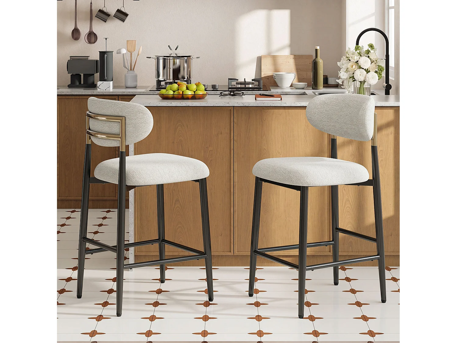 Set van 2 stoffen barkrukken - Kleur: beige – Afgeronde rugleuning – Zwarte metalen poten