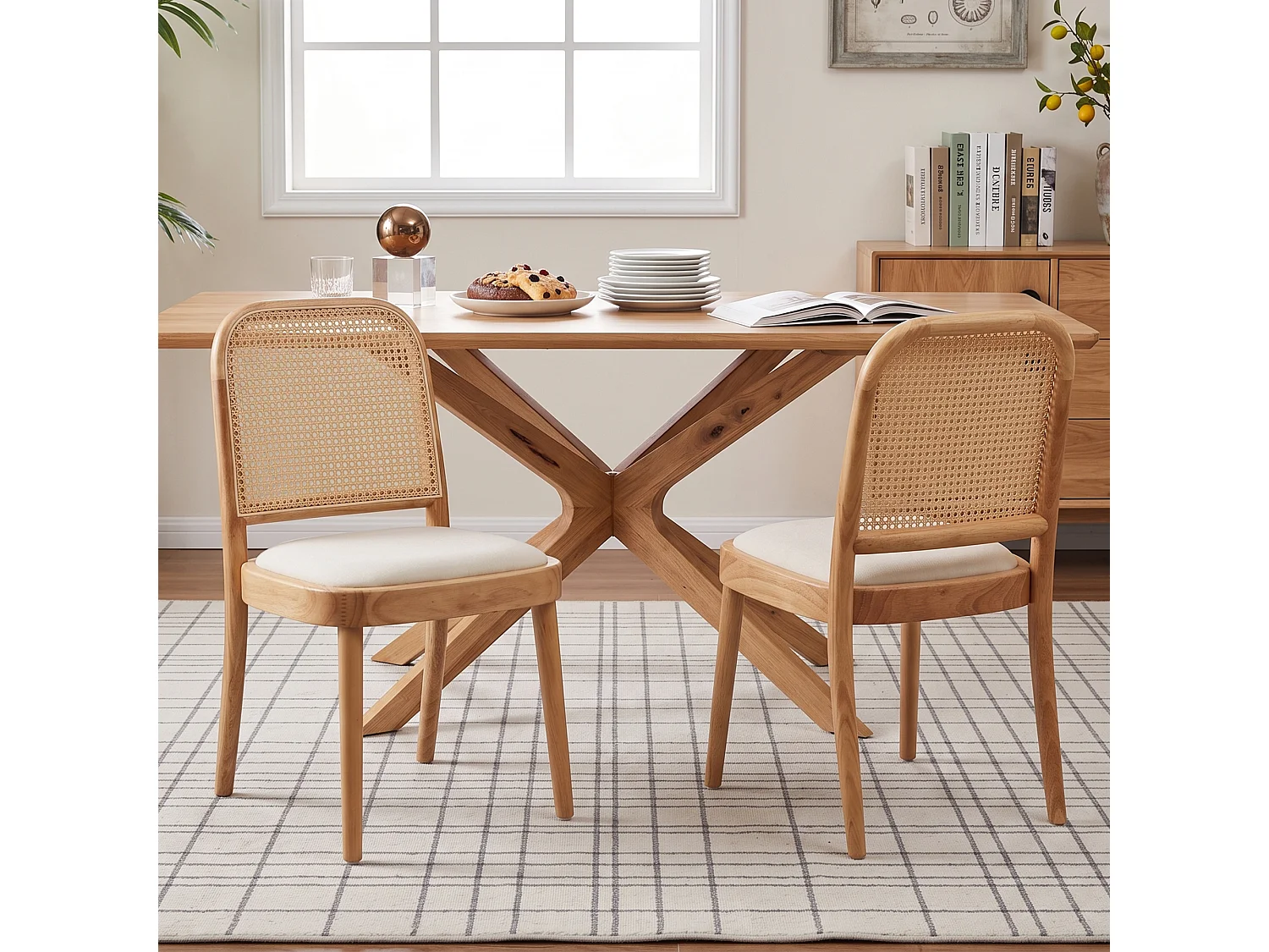 Lot de 4 chaises de salle à manger sans accoudoirs avec dossier en rotin - Bois massif, rotin et lin - 52 x 45 x 84 cm - Bois naturel