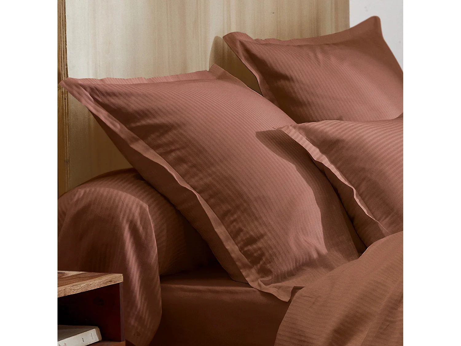 Taie d'oreiller 65x65 cm satin de coton GRAND HÔTEL marron cuir
