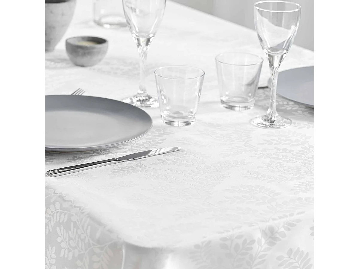 Nappe Jacquard Imprimé "Doriane" 140x240cm Blanc