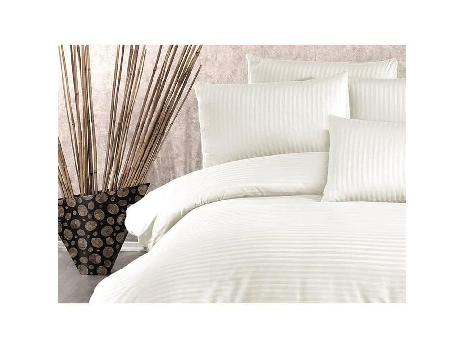 King Size Crème Dekbedovertrek Set - 220 x 240 + 2 Kussenslopen 60 x 60, 70% Polyester