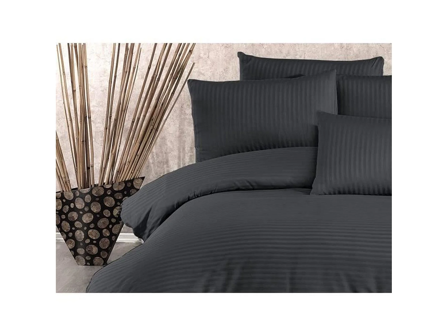 King Size Antraciet Dekbedovertrek Set - 70% Polyester - 220 x 240 + 2 Kussenslopen 60 x 60