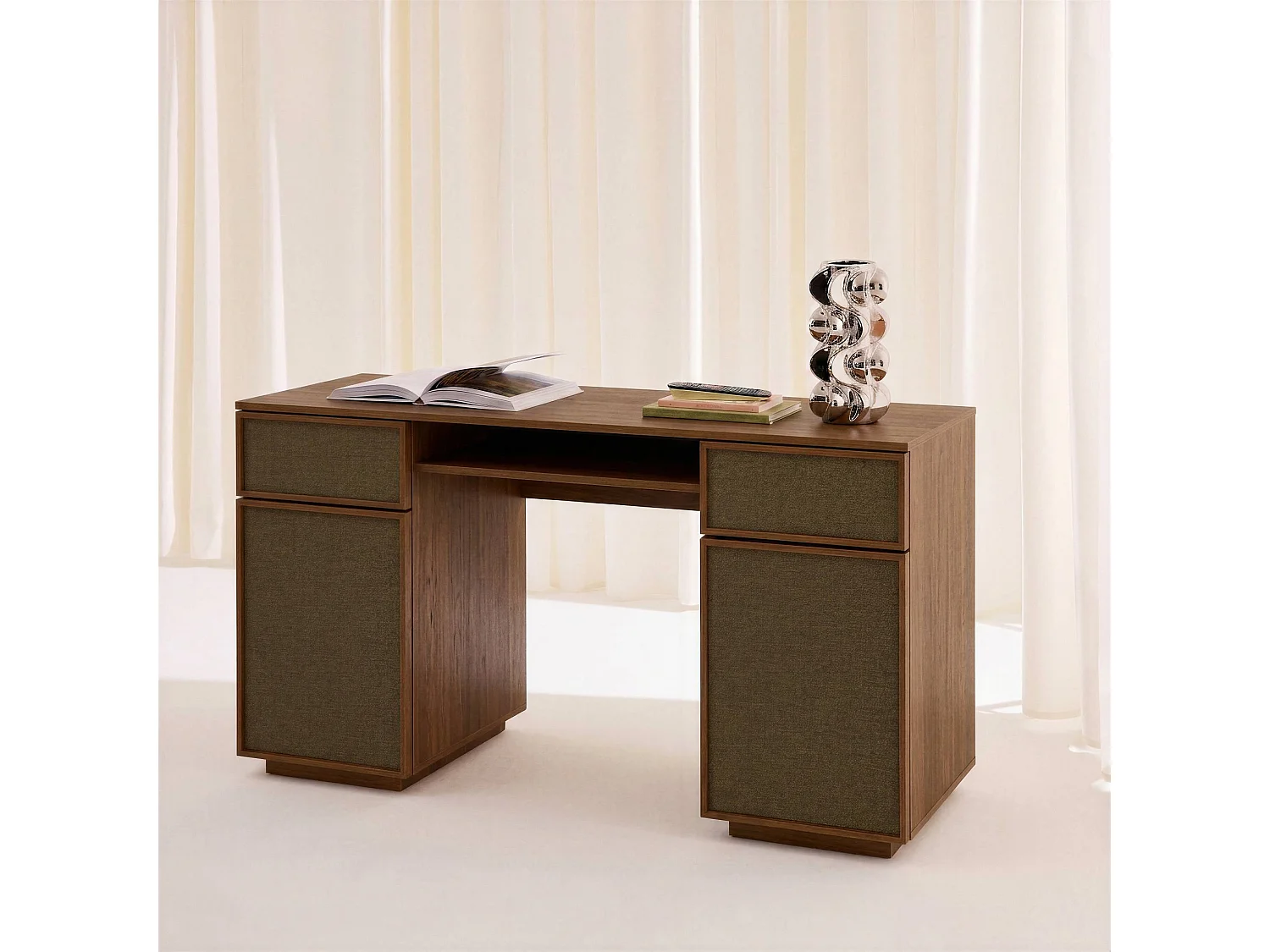 Scrivania decorativa in legno e tessuto 2 ante 2 cassetti 1 nicchia, 140 cm, Kuba, Noce, 140x55x77