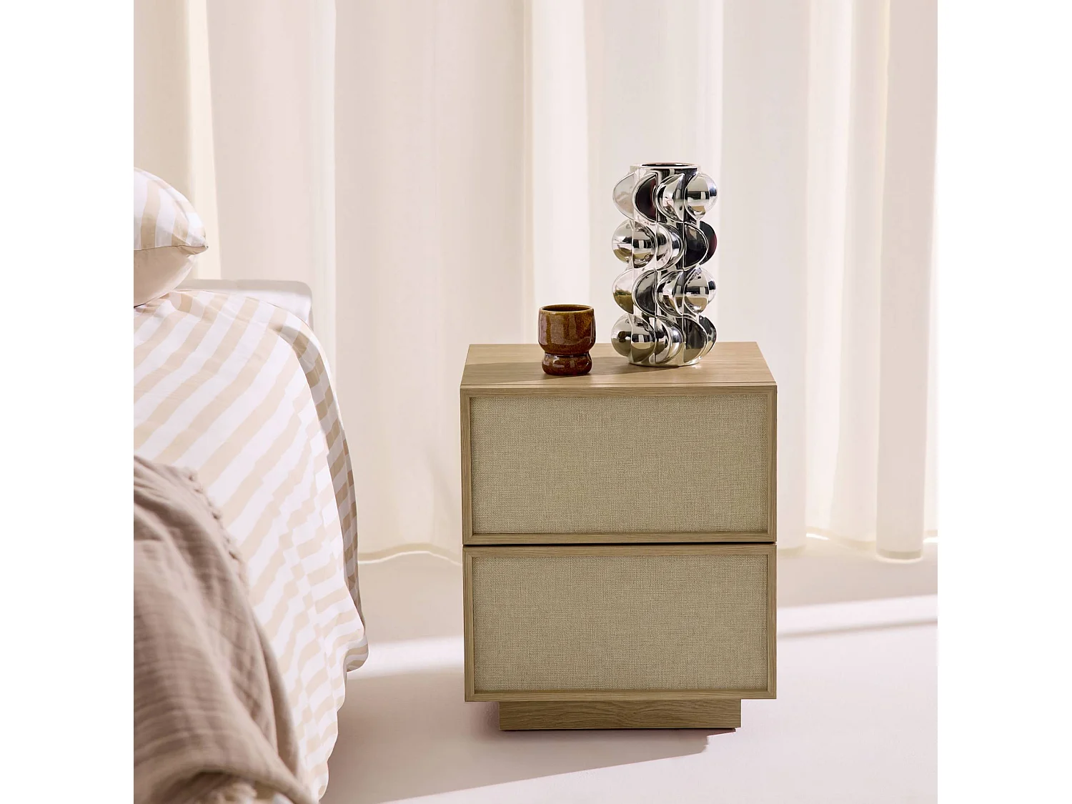 Table de chevet décor bois et tissu 2 tiroirs naturel - Kuba
